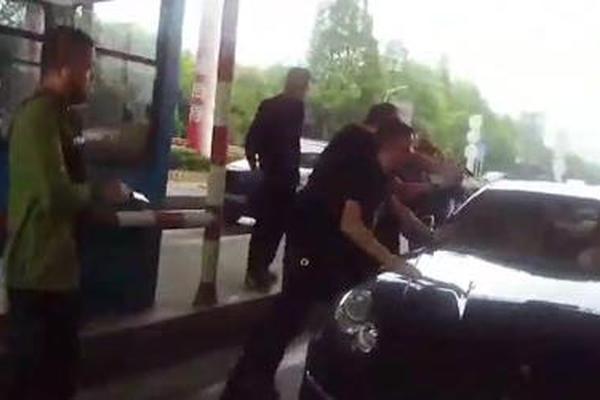 女神异闻录5乱战魅影攻手游戏的配置要求怎么样